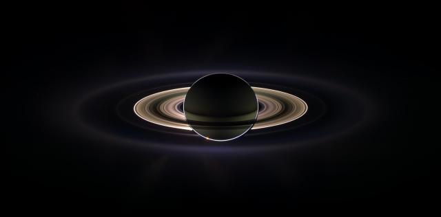 Eclipsi de Sol a Saturn
